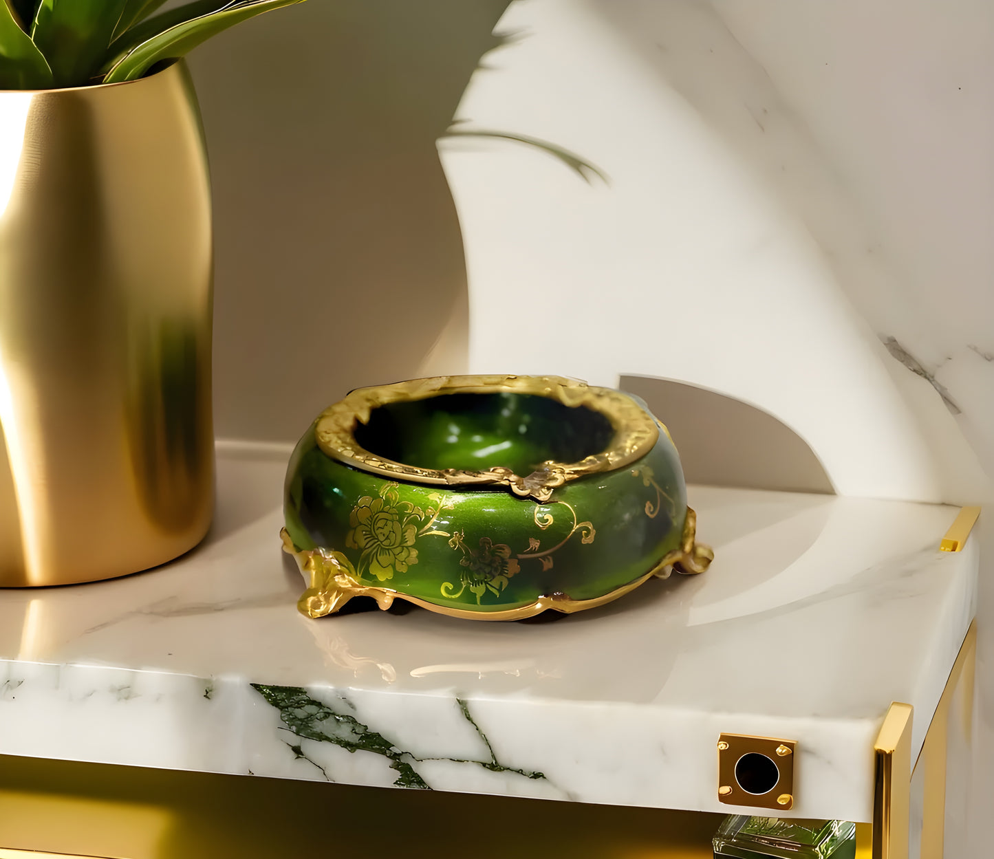 Porcelain ash tray